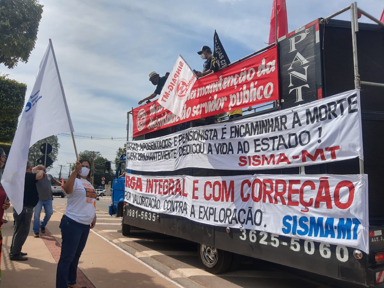 SISMA participa de carreata com centenas de veículos em Cuiabá